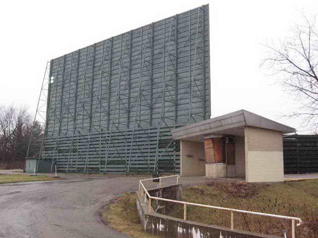 Park Layne 69 Drive-In - 2006 Photo (newer photo)